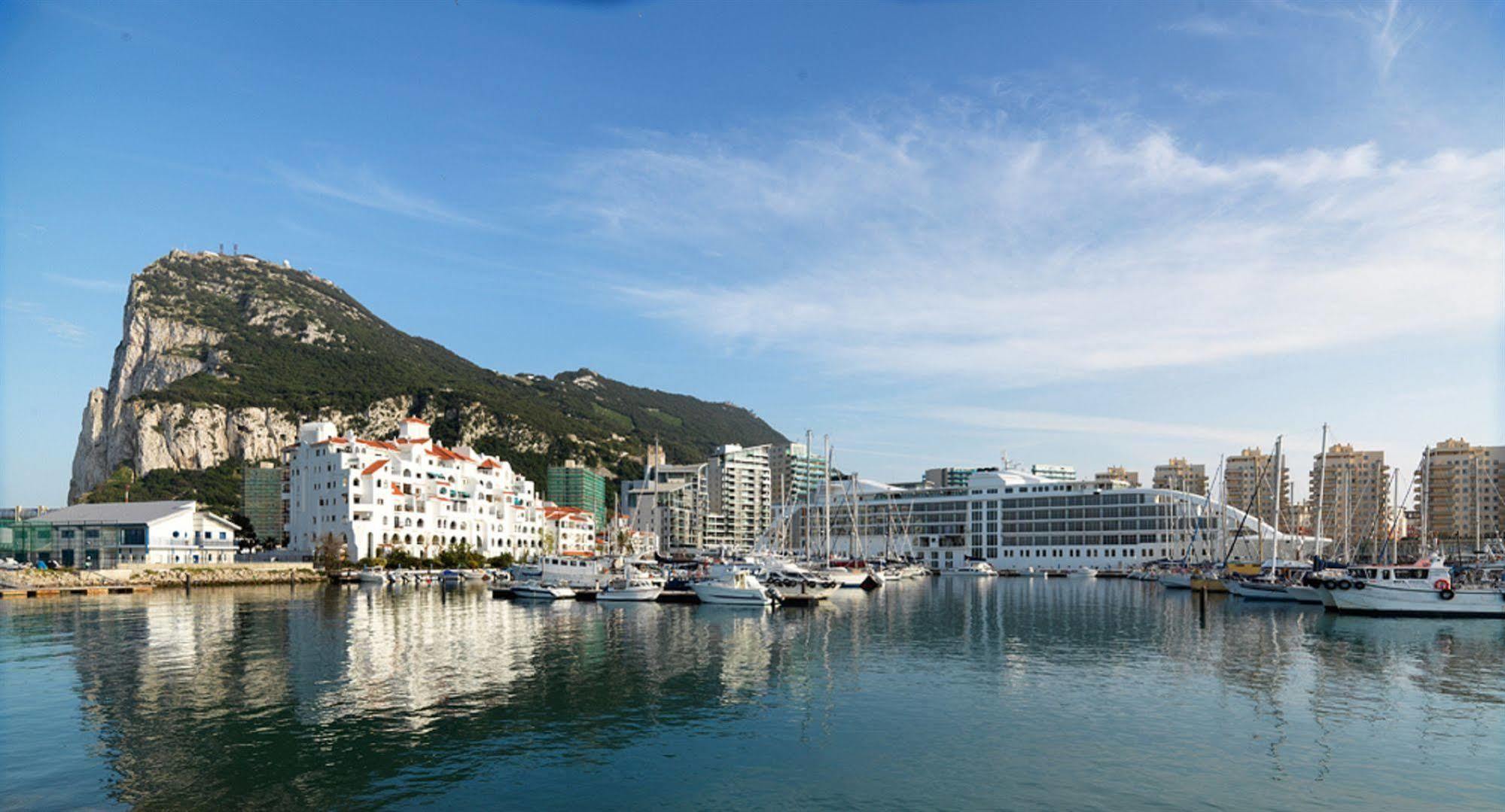 Sunborn Gibraltar Hotel Екстериор снимка