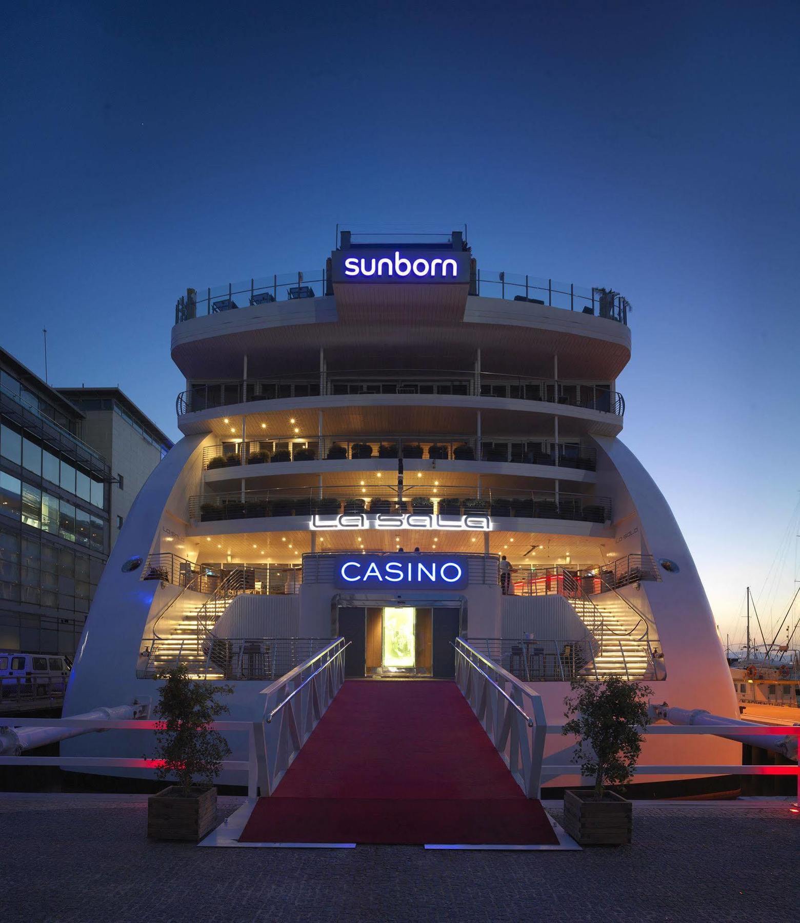 Sunborn Gibraltar Hotel Екстериор снимка